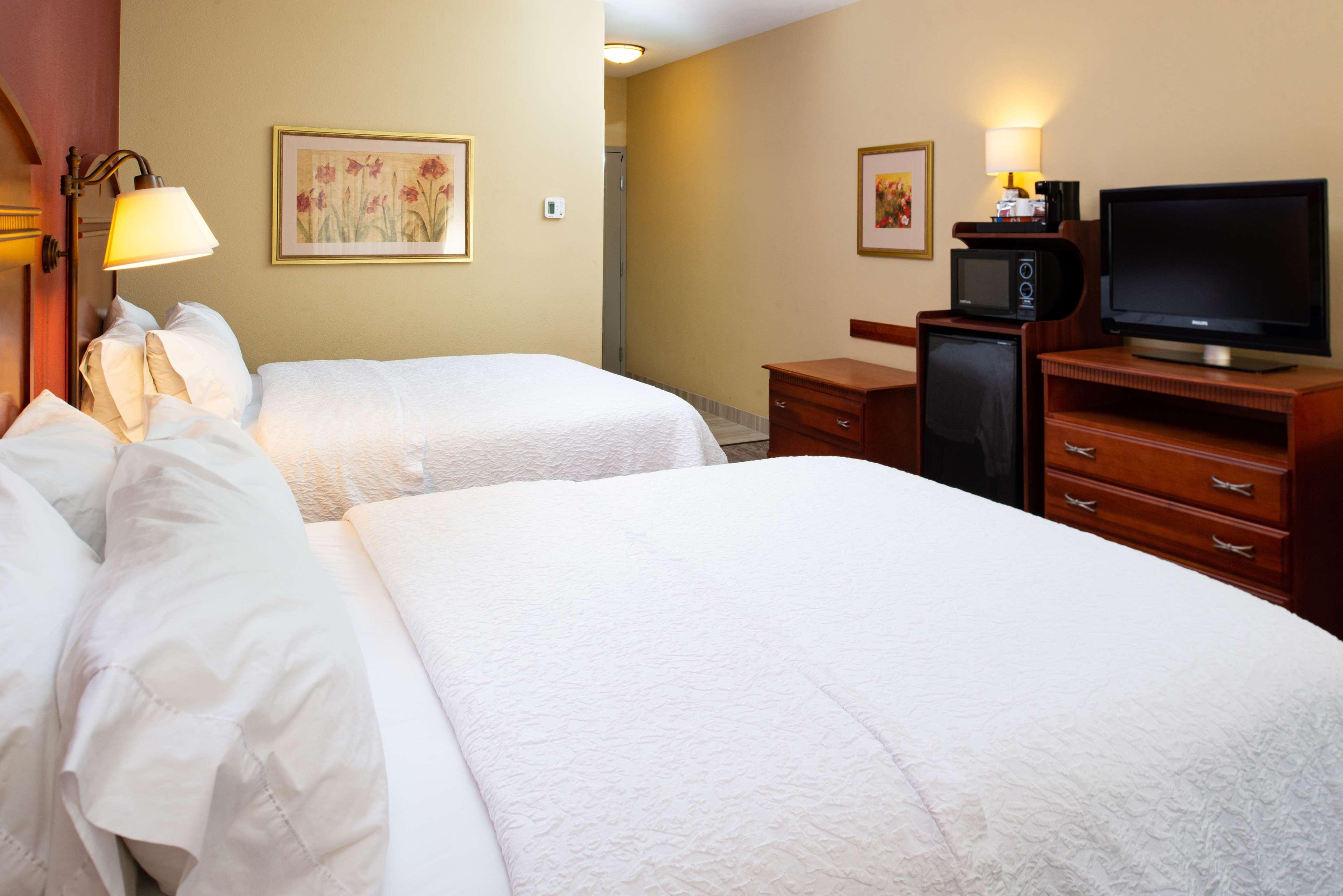 Hampton Inn Kansas City Northeast エクステリア 写真