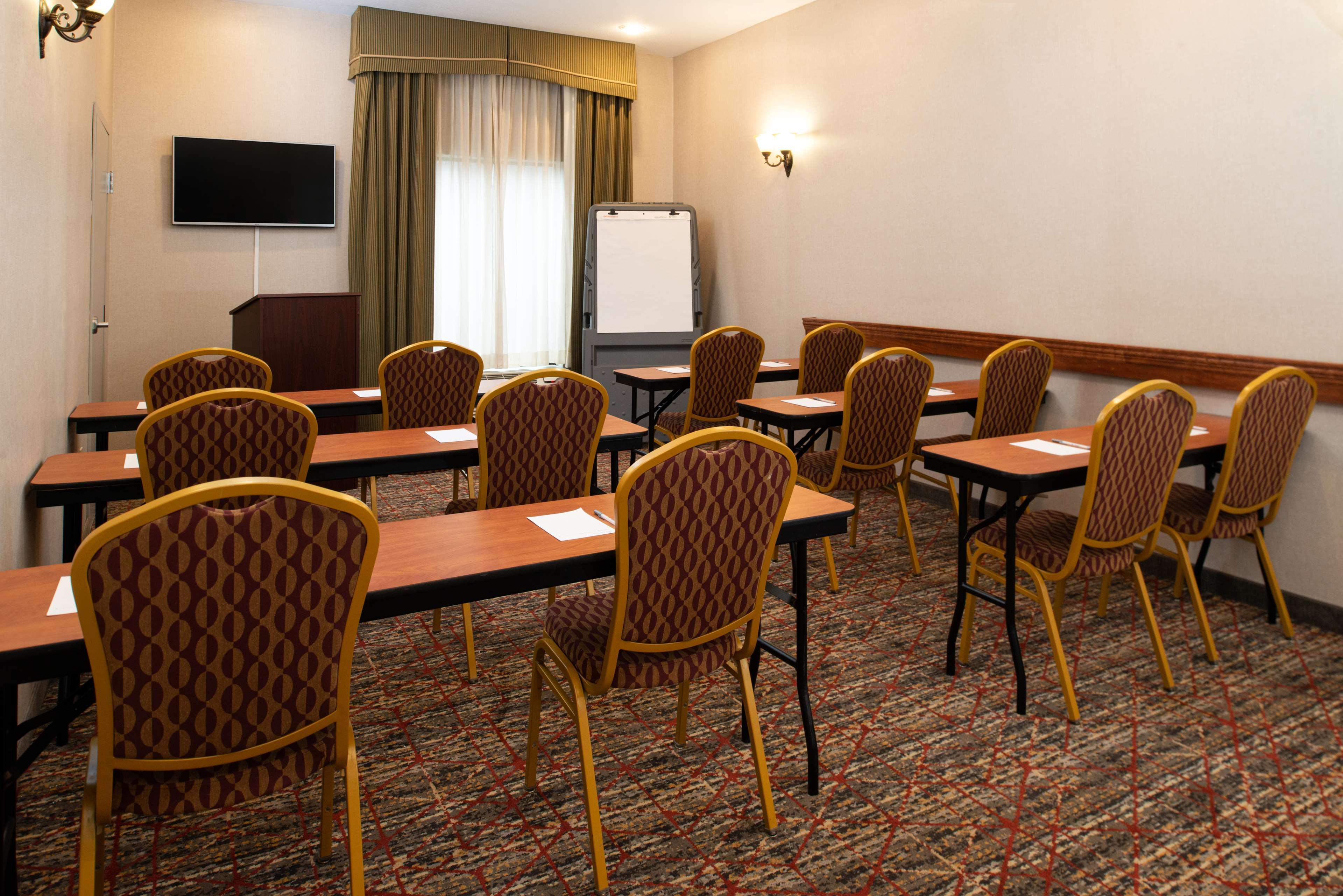 Hampton Inn Kansas City Northeast エクステリア 写真
