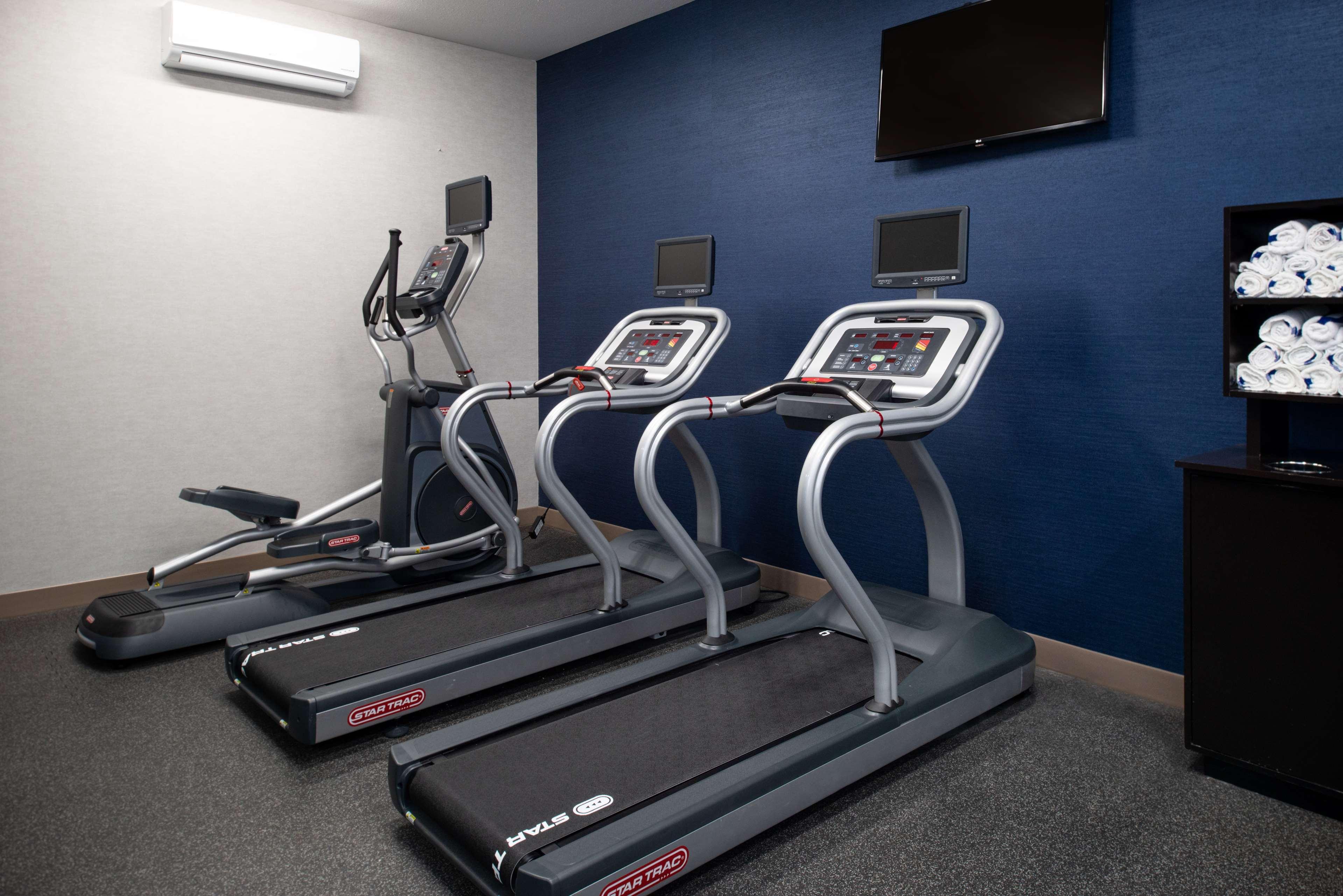 Hampton Inn Kansas City Northeast エクステリア 写真