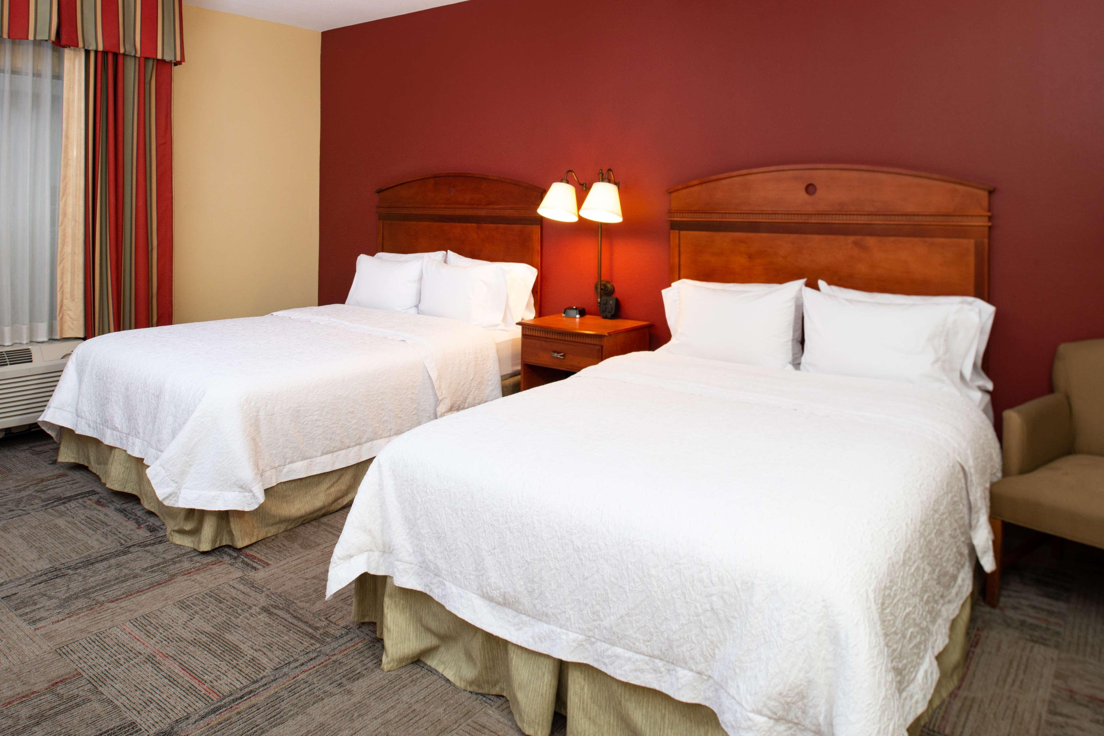 Hampton Inn Kansas City Northeast エクステリア 写真