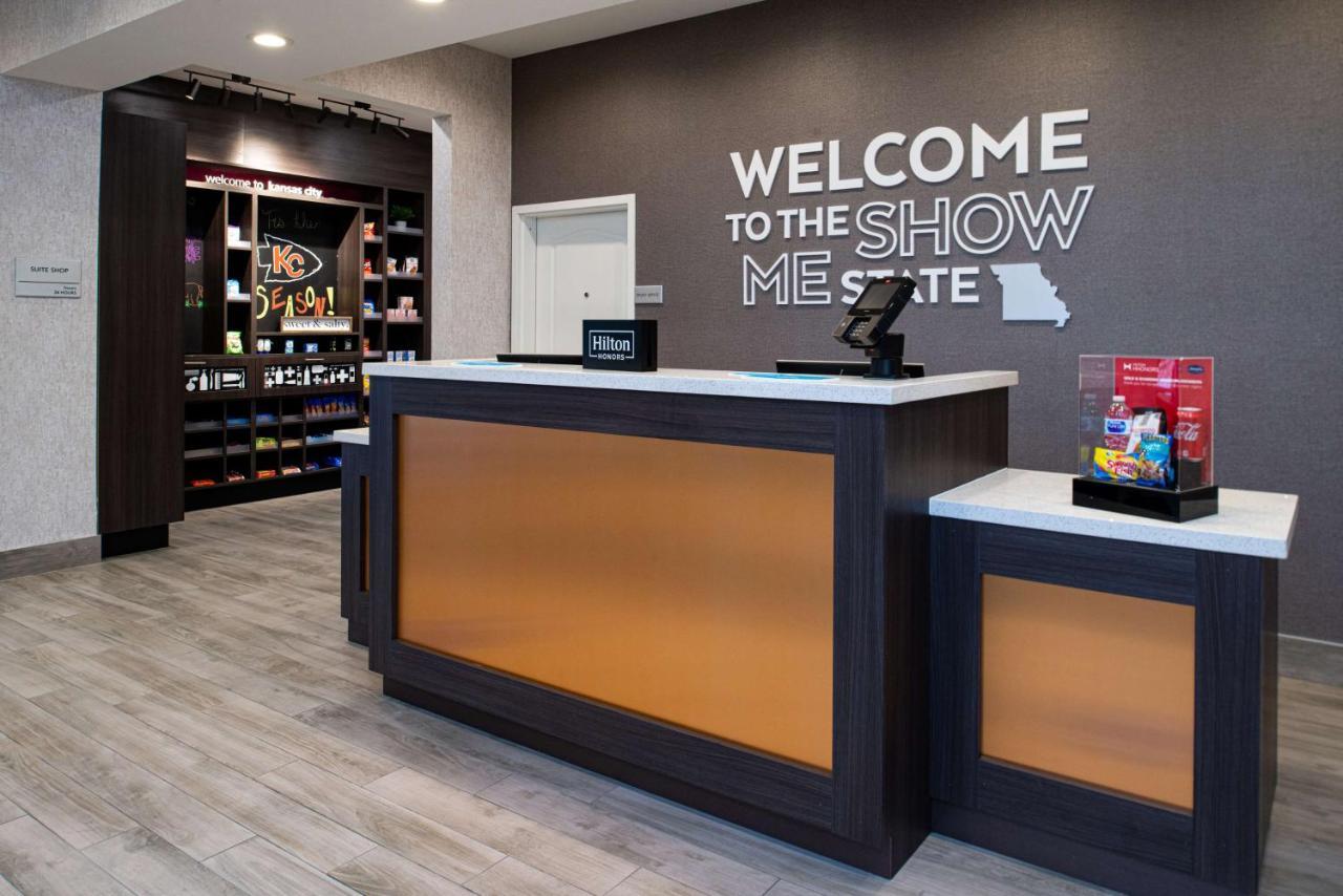 Hampton Inn Kansas City Northeast エクステリア 写真