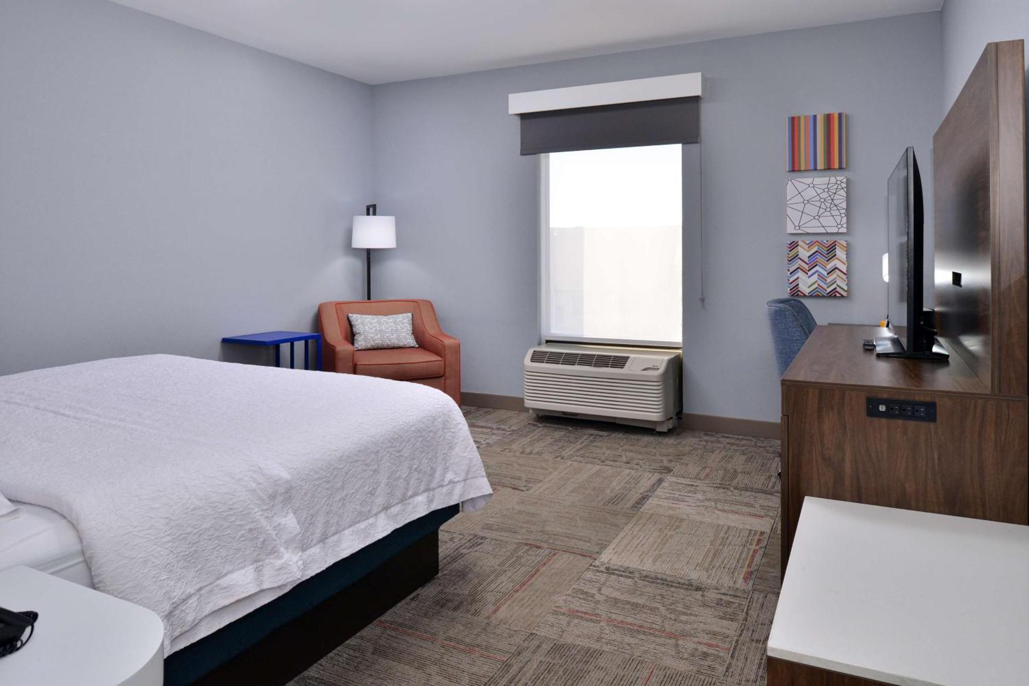Hampton Inn Kansas City Northeast エクステリア 写真