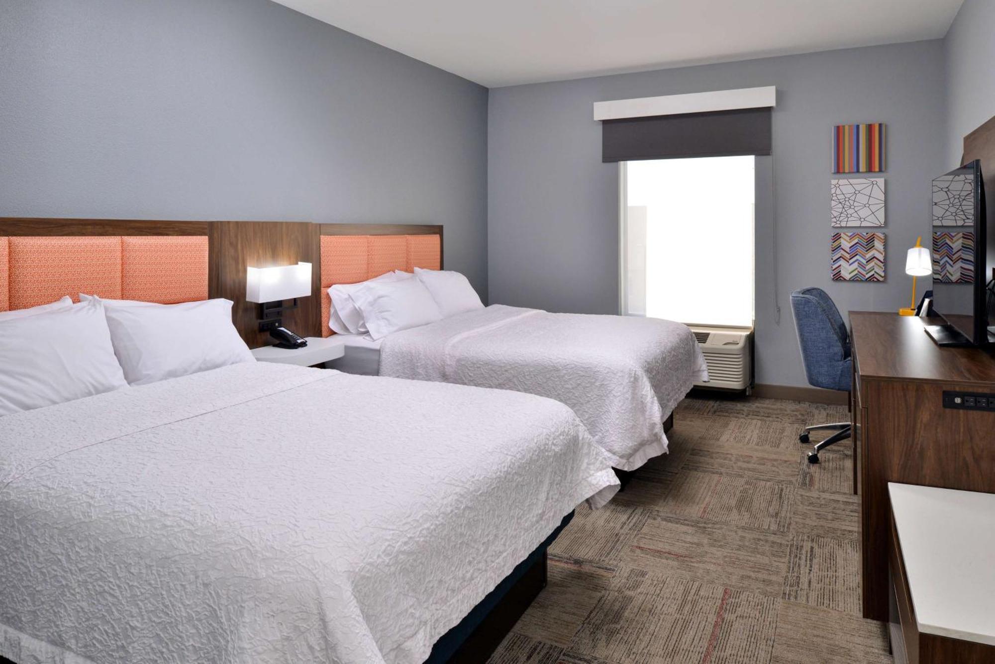 Hampton Inn Kansas City Northeast エクステリア 写真