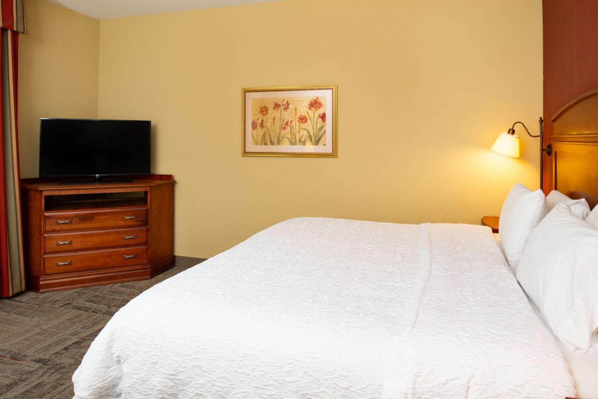 Hampton Inn Kansas City Northeast エクステリア 写真