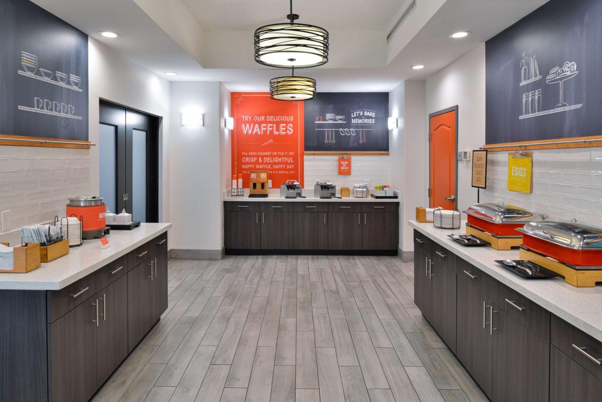 Hampton Inn Kansas City Northeast エクステリア 写真