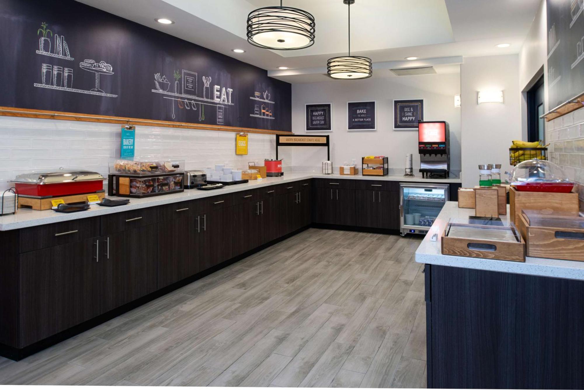 Hampton Inn Kansas City Northeast エクステリア 写真